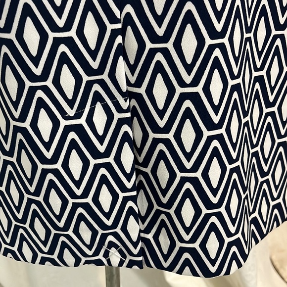 LN Mario Serrani blue/white sleeveless geometric sheath dress SZ 12 - Picture 3 of 9